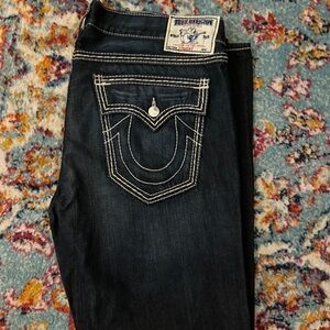 True Religion Size 42 Mens Straight Leg Jeans
